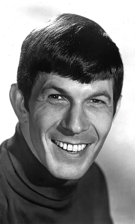 Leonard_Nimoy_mid_1960s